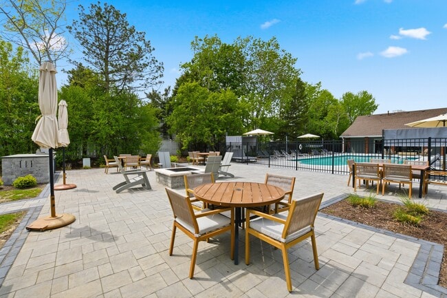 Photo - Deer Valley Apartments