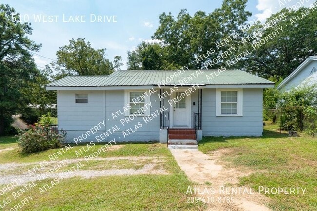 Building Photo - 510 W Lake Dr