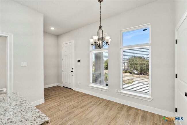 Photo - 229 High Dr