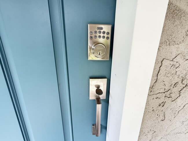 Photo - 115A Montrose Dr