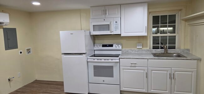 Photo - 335 N Main St Unit 4