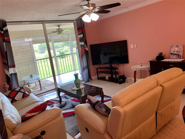 Photo - 7431 NW 1st St Condominio Unidad 308