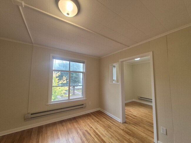 Photo - New!! Main Level 2 Bedroom in St Paul Duplex!! Unit A
