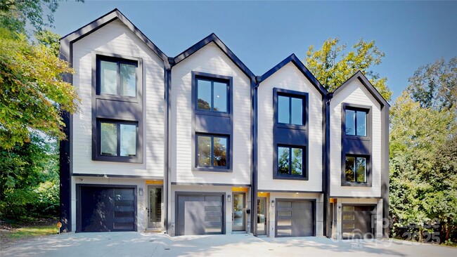 Building Photo - 160 Mattoon St Rental