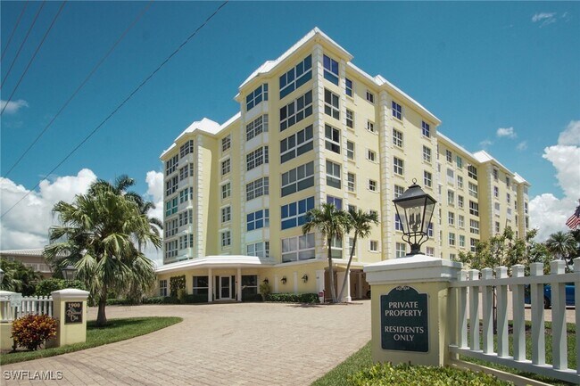 Photo - 1900 Gulf Shore Blvd N Unidad 602