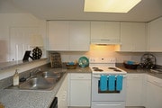 1BD 1BA - Traditional Kitchen