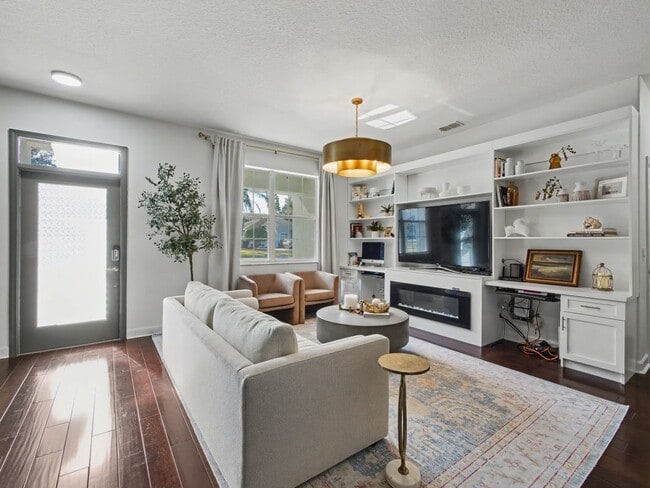 Photo - 1098 Harmony Ln