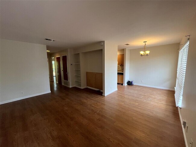 Photo - 500 E Riverside Dr Unit 255