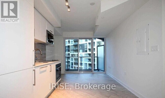 Photo - 27 Bathurst St Unit 601w