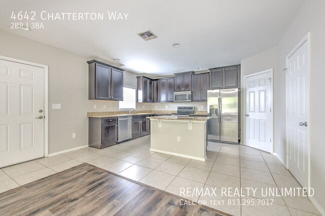 Photo - 4642 Chatterton Way