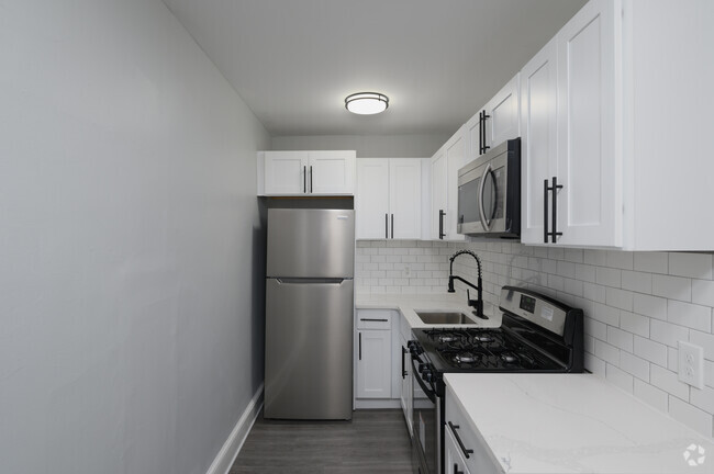 Interior Photo - Lennox Apartments