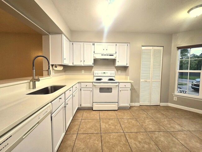 Photo - 4526 Brook Hollow Cir