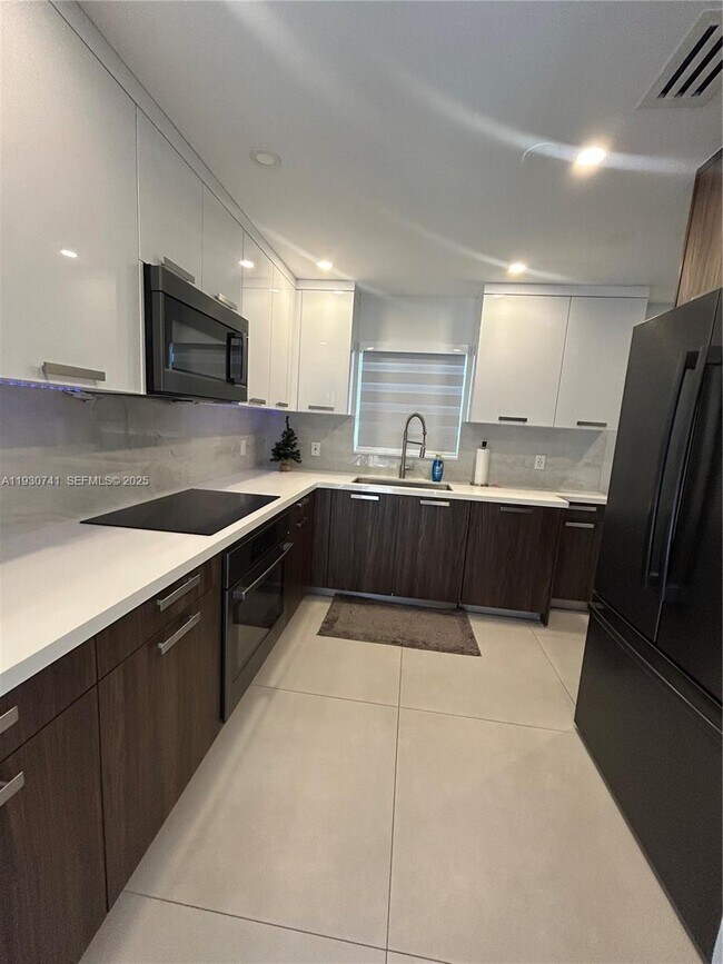 Photo - 7180 SW 11th St