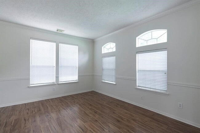 Photo - 2439 Shelby Park Dr