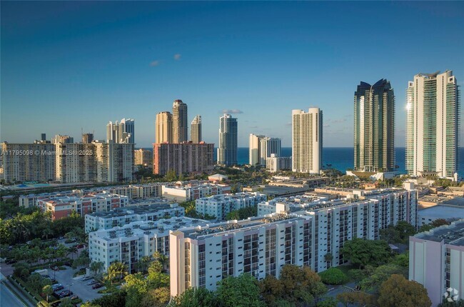 Building Photo - 17021 N Bay Rd Unit 1019 Rental