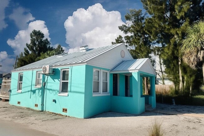 Building Photo - 119 125th Ave Unit A