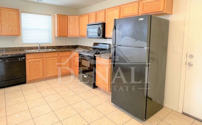 Photo - 3557 E Erie St