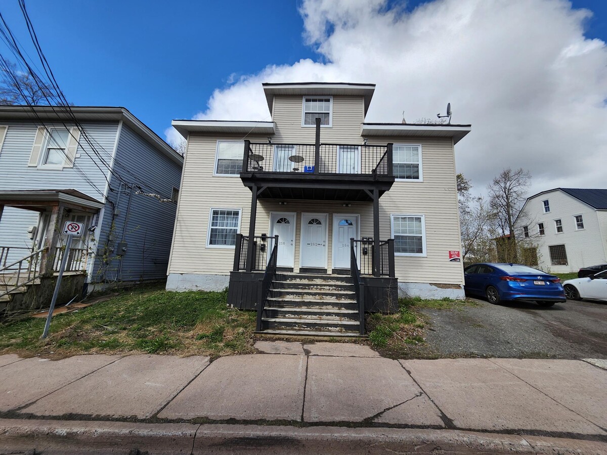 Photo - 260 Robinson St Unit 260