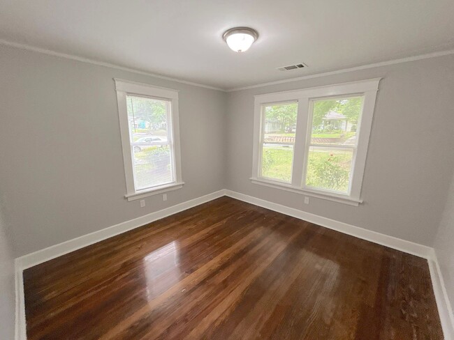 Photo - 3583 Douglass Ave