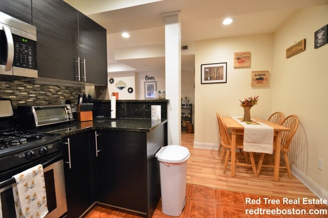 Photo - 191 Winthrop Rd Unit 7