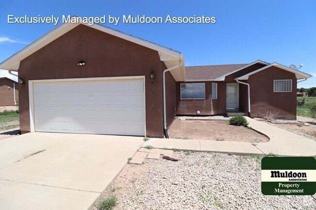 Building Photo - Remodeled Pueblo West Rancher with Full Fi... Rental