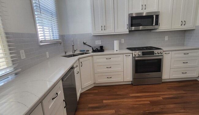 Photo - 2463 Hilgard Ave