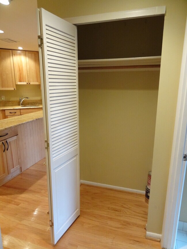 Entry coat closet - 1741 T Street Northwest Unit 305