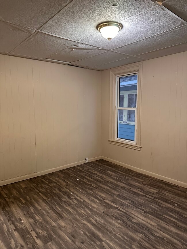 Photo - 421 Balsam St