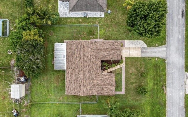Photo - 357 NW Hogan St