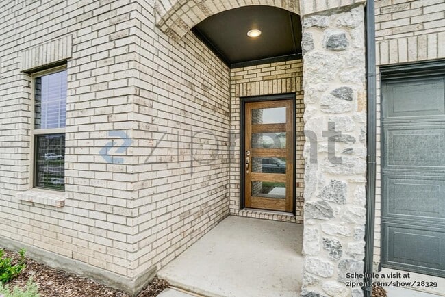 Photo - 520 Hickory Rdg Dr