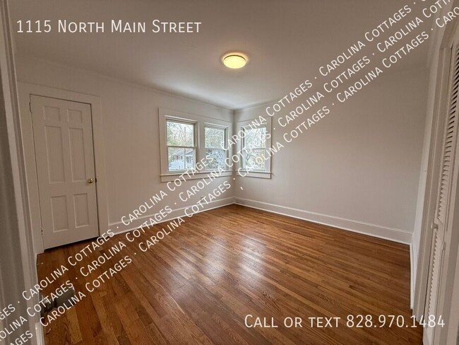 Photo - 1115 N Main St