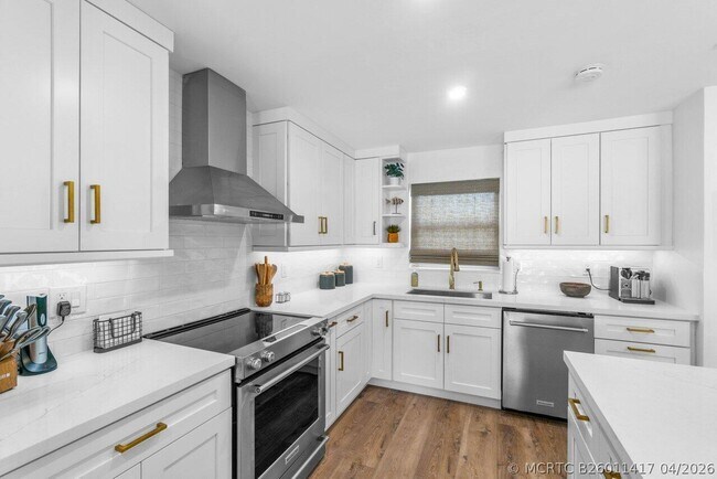 Photo - 4586 Ellwood Dr