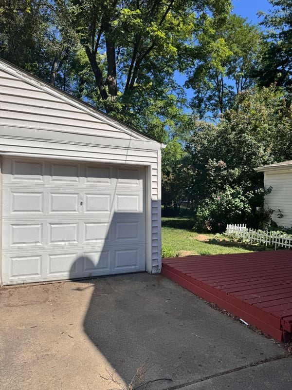 Photo - 3770 Brewster St