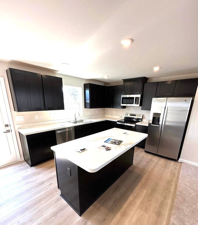 Photo - 125 Pampas St