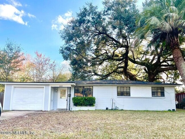 Building Photo - 6422 Solandra Dr Rental