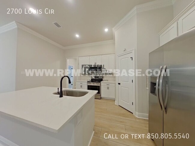 Photo - 2700 Louis Cir