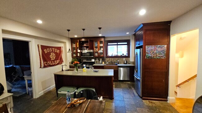 Building Photo - 44 Greycliff Rd Unit #2