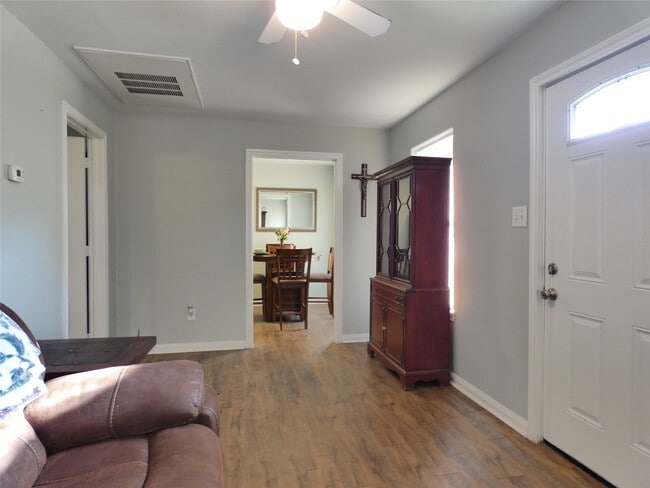 Photo - 507 Houston St Unit 8