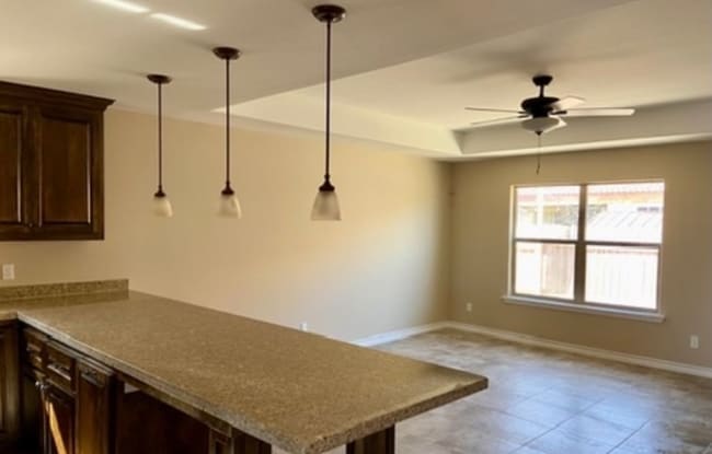 Photo - 2017 Treasure Oaks Dr