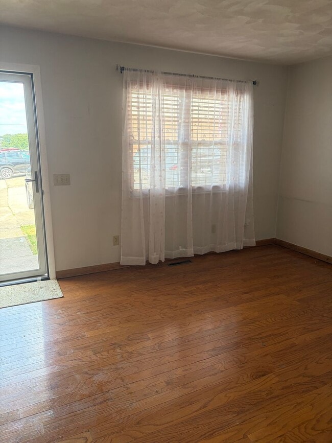 Photo - Cross Lanes Townhouse