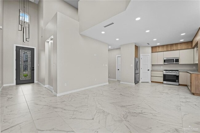Photo - 24 Corales St