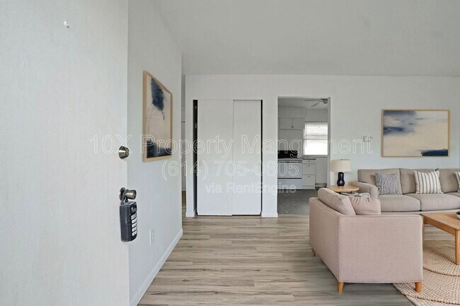 Photo - 92 Cherrington Rd