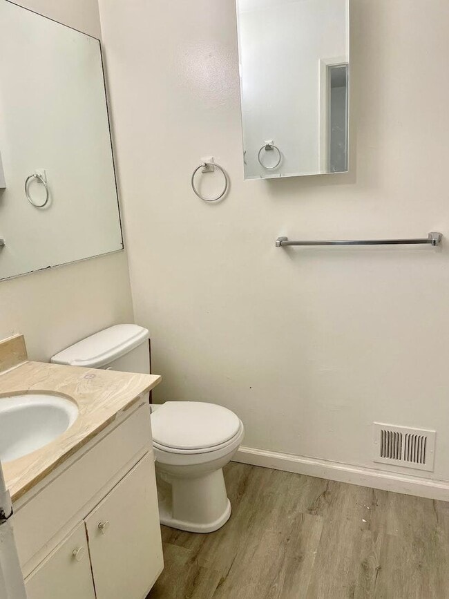 Building Photo - FOLSOM9051 Unit #2 Rental