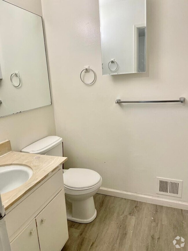 Building Photo - FOLSOM9051 Unit #2 Rental