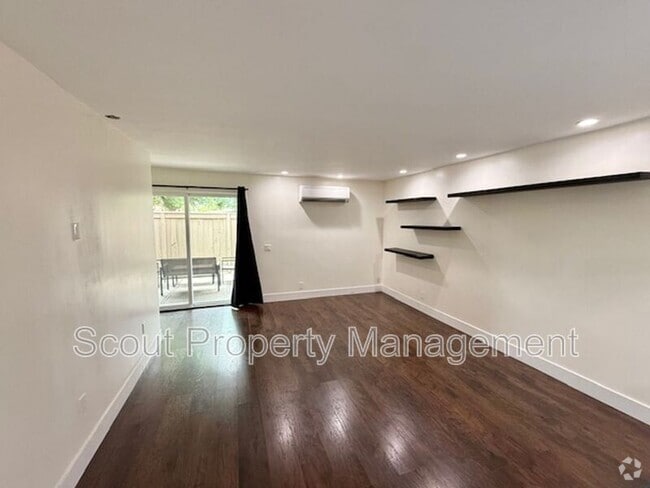 Building Photo - 28661 Via Las Flores Rental