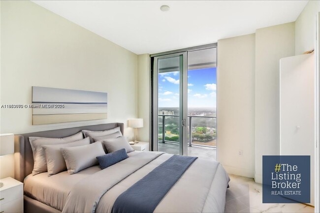 Photo - 2000 Metropica Wy Unit 1709