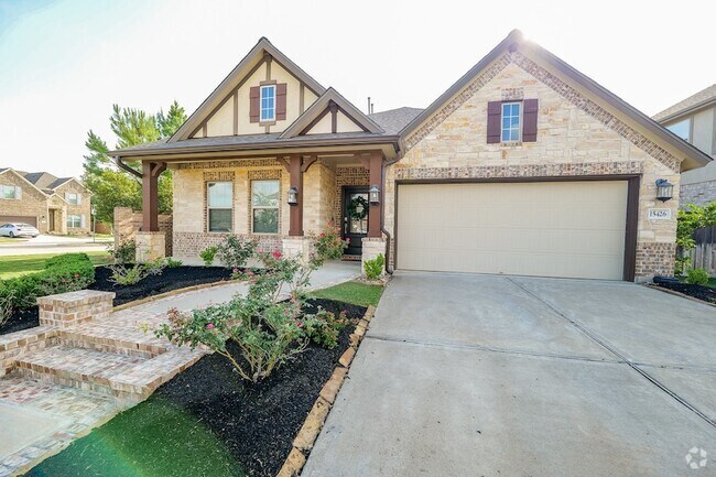 Building Photo - 15426 Hill Country Oaks Ln Rental