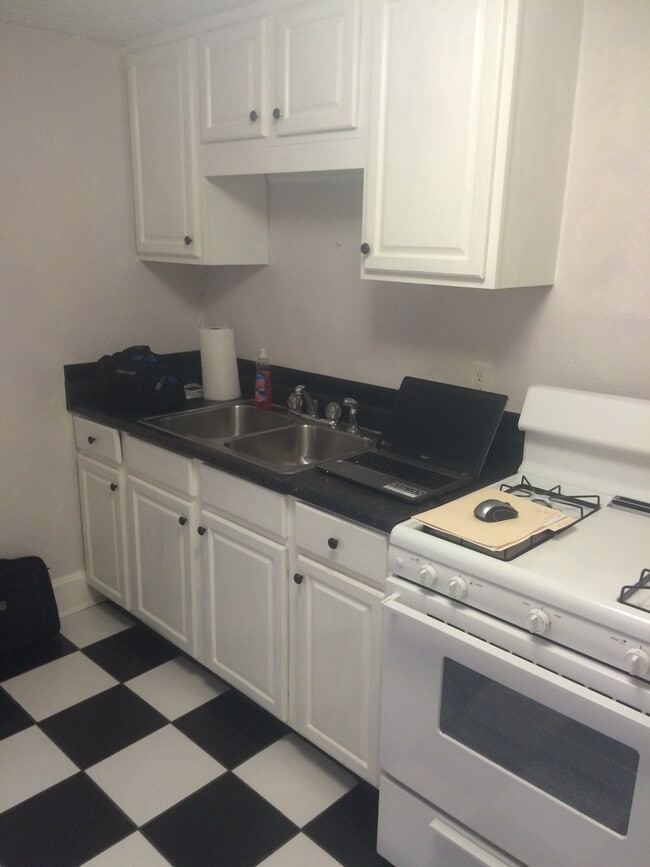 Photo - 5251 Warren Ave