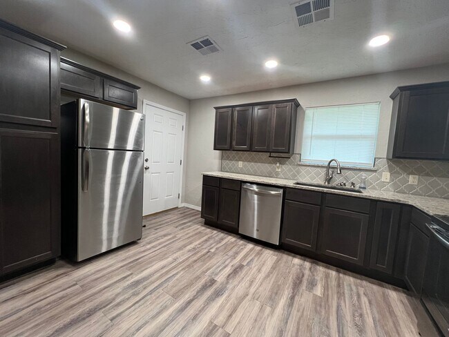 Photo - 439 NW 53rd St