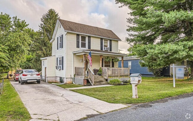 Building Photo - 27 Kenmar Ave Rental